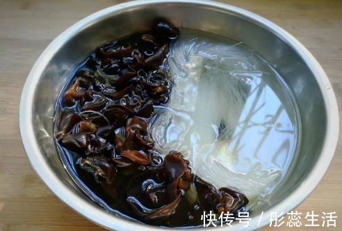 这才是素饺子馅最好吃的做法，鲜香不油腻，比肉馅的都好吃