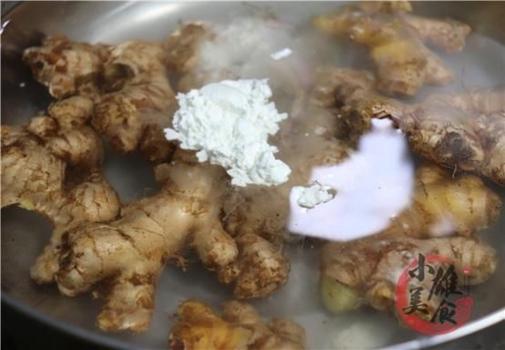 奶奶|生姜放锅里蒸一蒸，作用拿钱都买不到，奶奶偷偷教的妙招，真实用