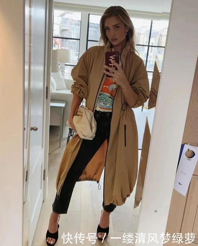 驼色烂大街了,今年冬天“奶茶色”火了,贵气又显白!