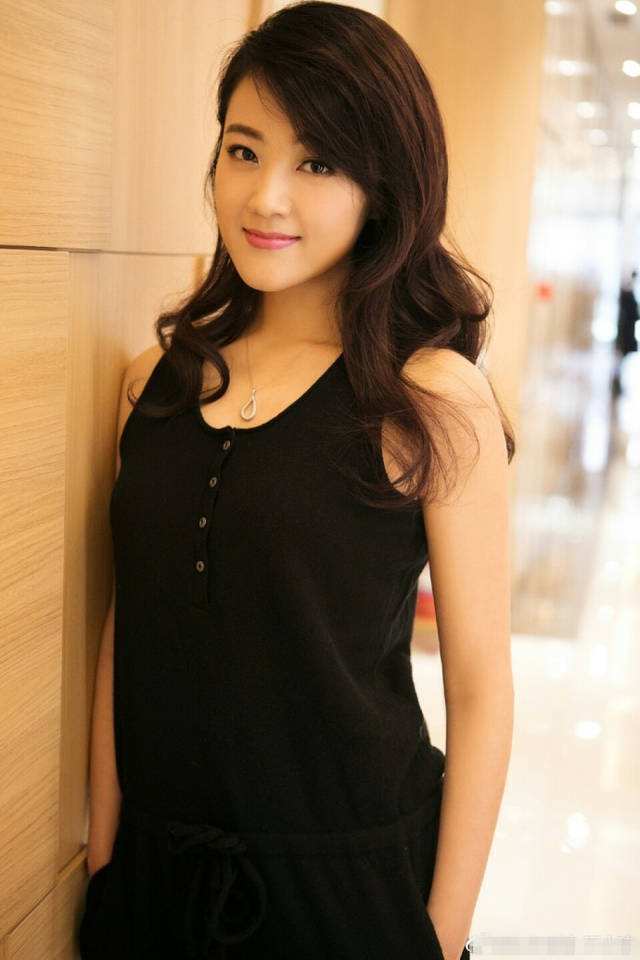 《星光大道》走红歌手现状,王二妮中外驰名,她却因丑闻身败名裂