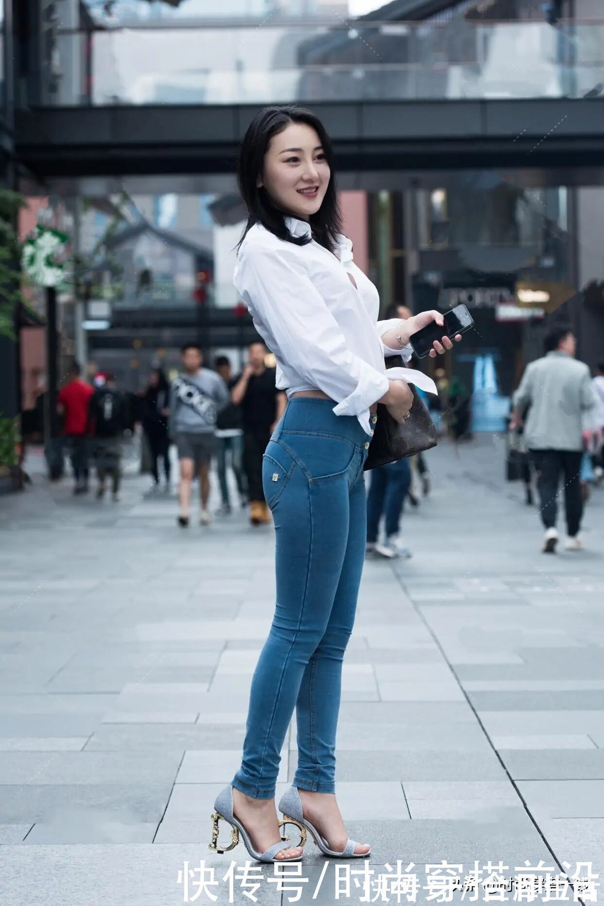 身材高挑 穿牛仔裤不需要细节?想多了,再好的身材也经不起穿搭的“折磨”