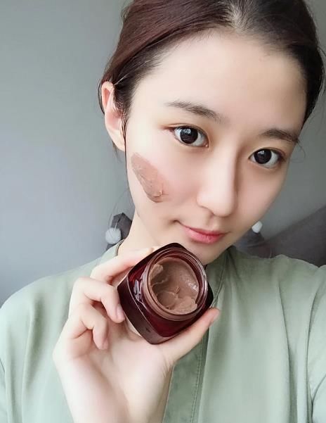 洗脸时做到这“4点”，对峙一段时间，痘痘黑头变少了