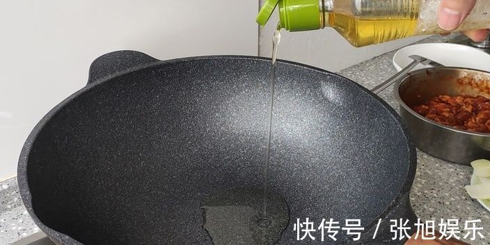 老公下酒菜别再只是花生米了，这个菜比花生米要好吃，解馋又养胃