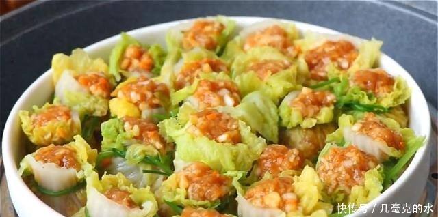 做法|白菜浑身都是宝,教你秘制做法,不炒不炖,鲜嫩多汁,营养丰富