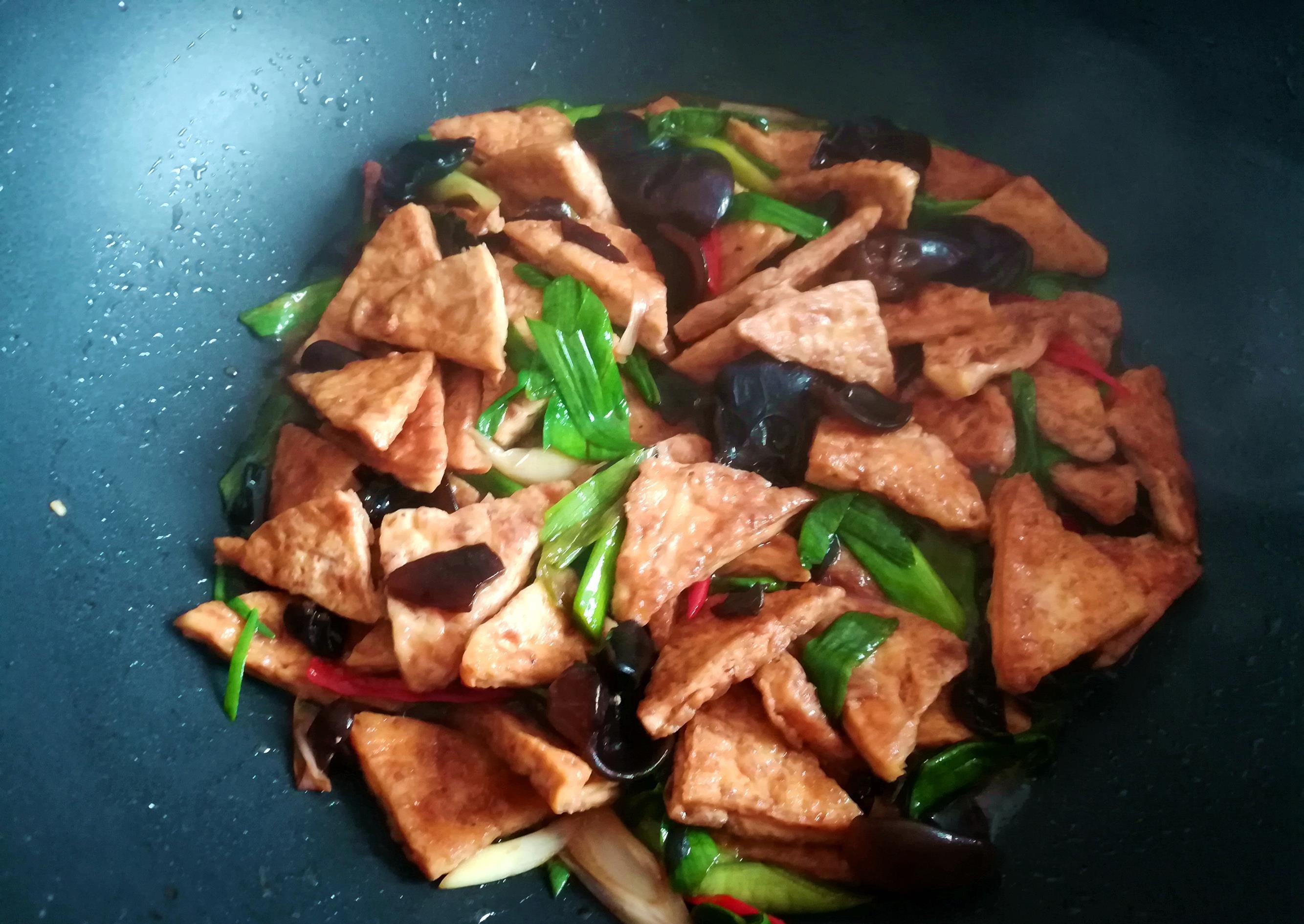 三角豆腐|煎豆腐有技巧,学会一个小动作,豆腐不碎不粘锅,营养又好吃