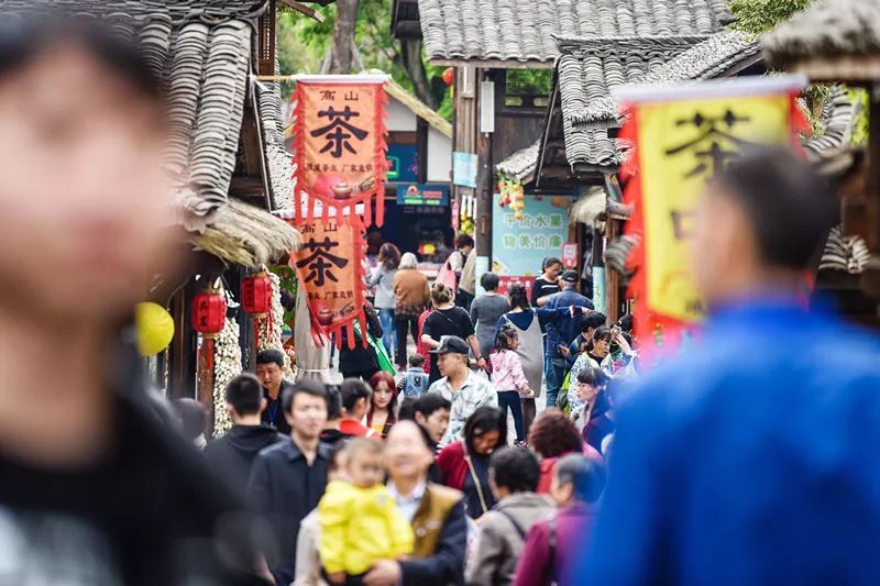 新型|让社区商业“C位出道”的秘诀,可能是这些「新型菜市」