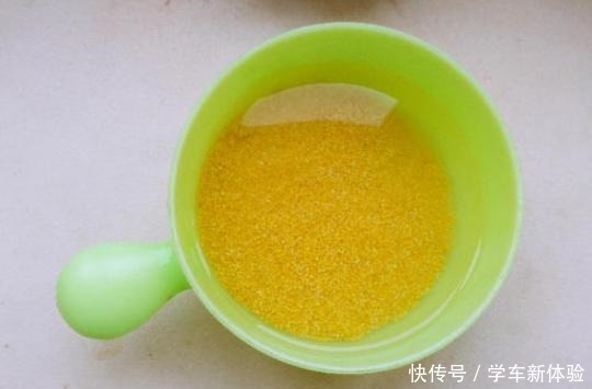 厨师长熬小米粥别直接下锅!做好3点,香浓黏稠,米油又多又厚
