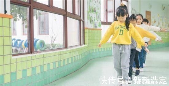 小王|双胞胎为何身高差别很大专家家长的行为直接影响孩子发育!