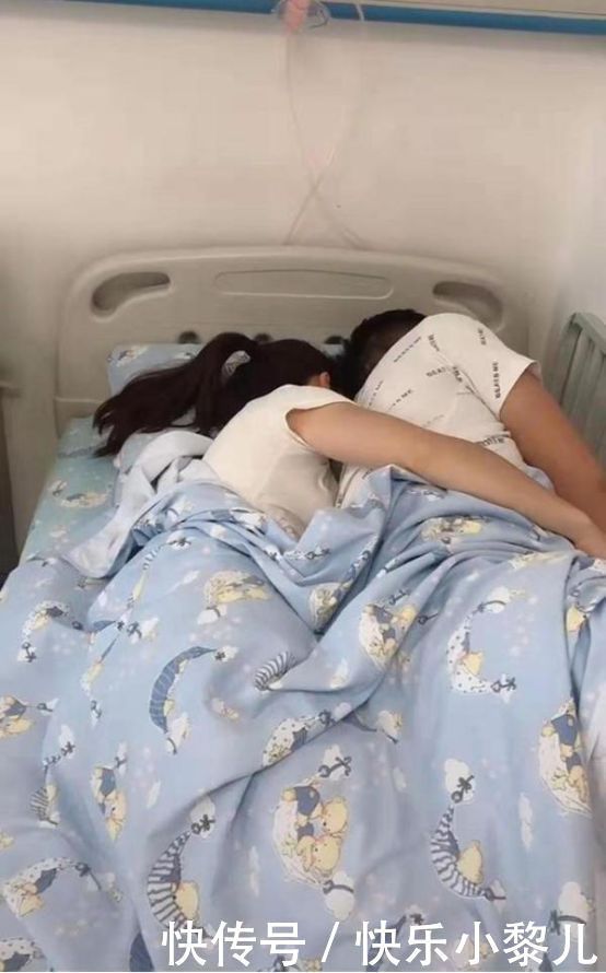 爷爷|“最懒爷爷”走红,陪孙子打点滴却“霸占”床位,儿媳脸都黑了