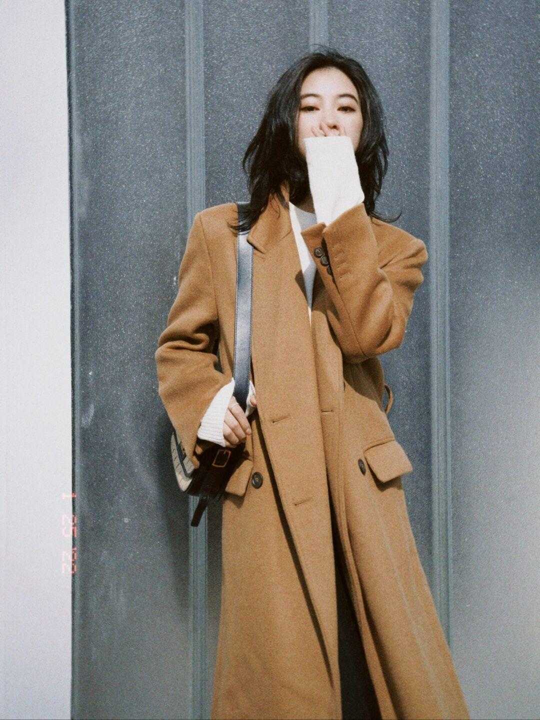 穿搭 简约大气的极简风穿搭,舒适随性又不挑人,每一套都能照穿