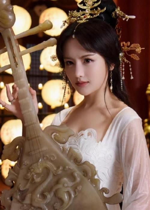 古语说“蛾眉皓齿，伐性之斧”，有这么可怕？古人此话有何用意？