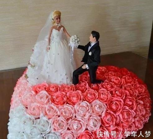 芭比娃娃|玩腻了、玩坏了的芭比娃娃,被妈妈这样改造,孩子瞬间乐疯了!