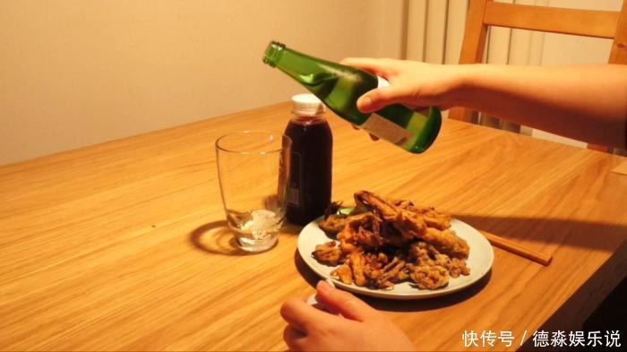 医生奉劝 男人喝酒时别吃以下5种下酒菜, 对身体伤害加倍