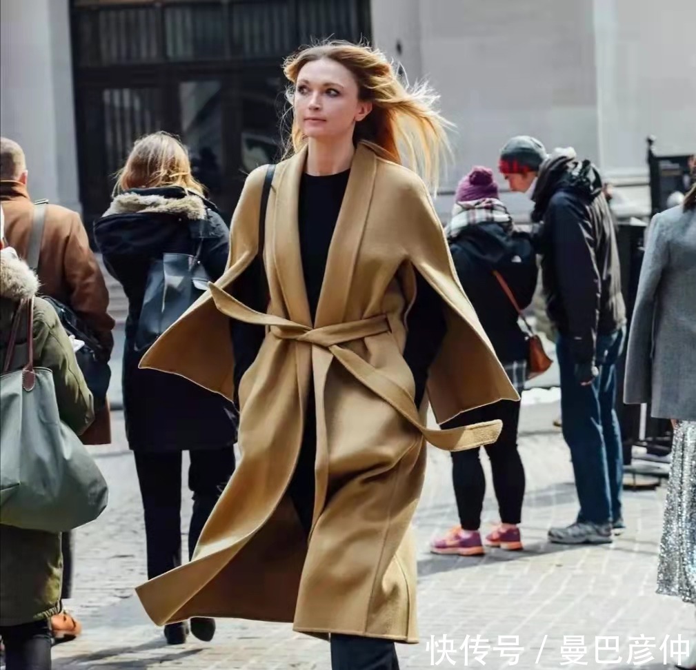 冬季穿大衣选对色彩很重要,这三类简洁耐看,谁穿都气质高级