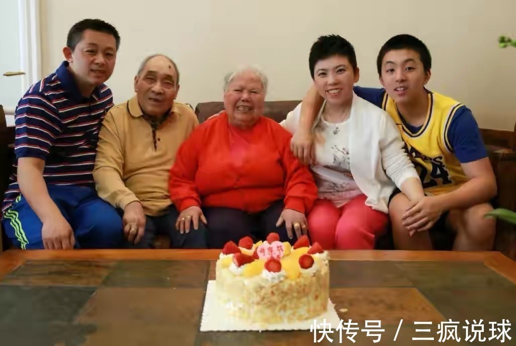 大魔王|恭喜!邓亚萍儿子又夺冠,打法凶狠不输妈妈,11个月狂揽11块奖牌