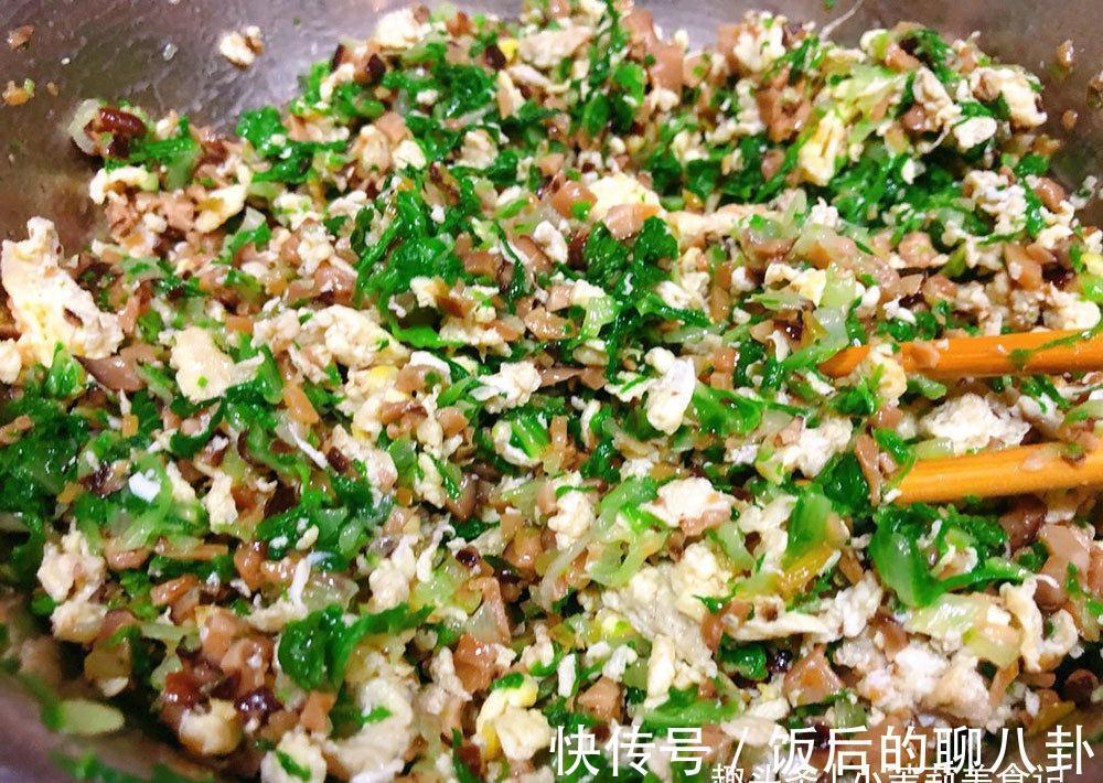 秋季天凉发面太慢,30年面点师:牢记“1放1窍门”,15分钟发满盆