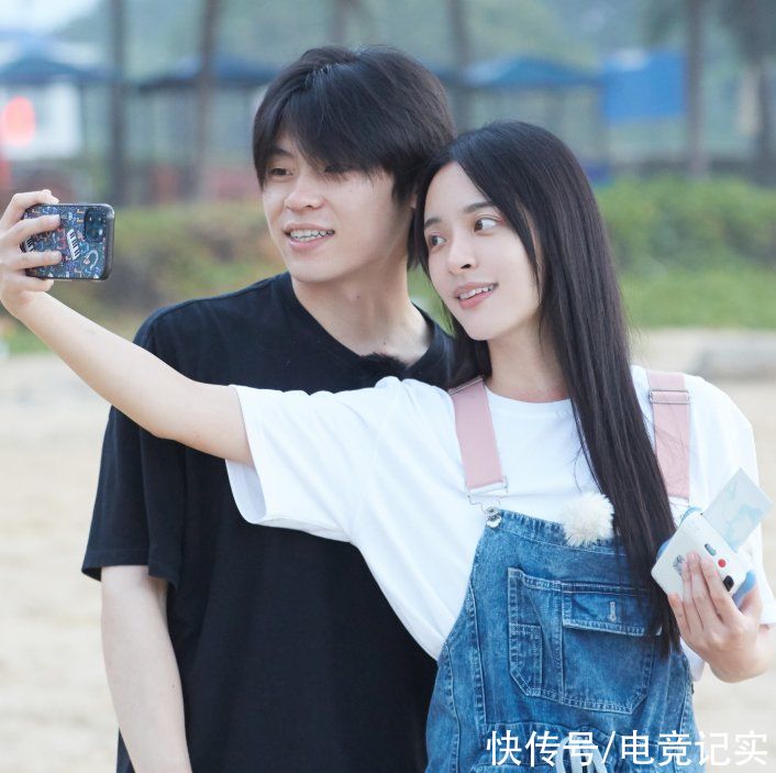 隔壁老范学会了迁就和玩李沙仔刺激项目 女人的父亲变成了老范
