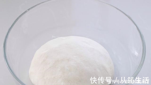 家常烙饼做法,外酥内软又筋道,比油条健康,学会可以出门摆摊了