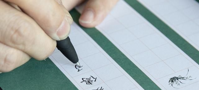 体育老师的字堪比书法家,书法是体育老师教的这次不背锅