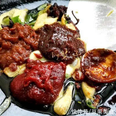 #暖冬酱在手，嗨吃部队锅#菌菇蒜香酱焖排骨