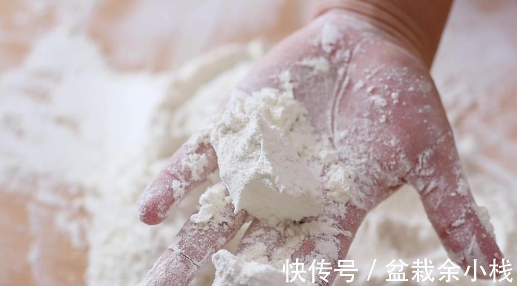 中筋面粉|干货:教你在家自制“高中低”3种面粉,细腻亮白,不用花钱买了