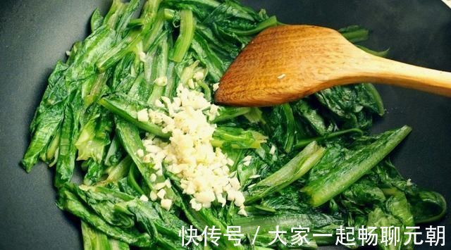 蒜蓉|它是天然的“安眠药”，隔三差五吃一点，不仅美味而且睡得香