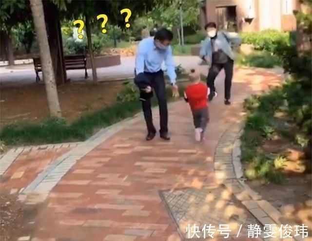 奶奶|妈妈带宝宝接爸爸,萌娃开心直奔后一个拐弯,亲爹当场石化