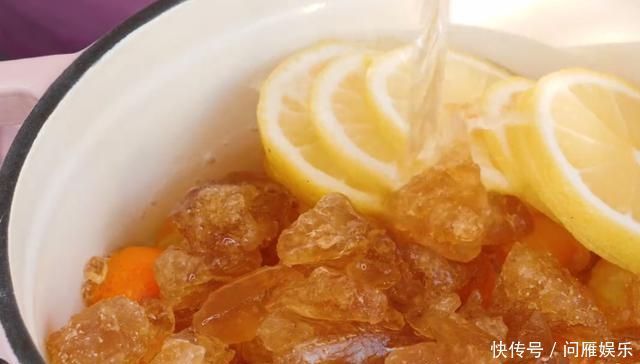 冰糖金桔的正宗做法，简单易学，清甜营养，老少皆宜的四季暖饮