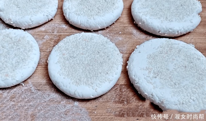 豆沙馅|做糯米饼时，不要只加糯米粉，多加点它，香甜软糯不粘牙，特好吃