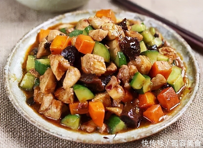 女性想爱美,不妨多吃三种美食,排毒养颜,补血润肤,不容错过