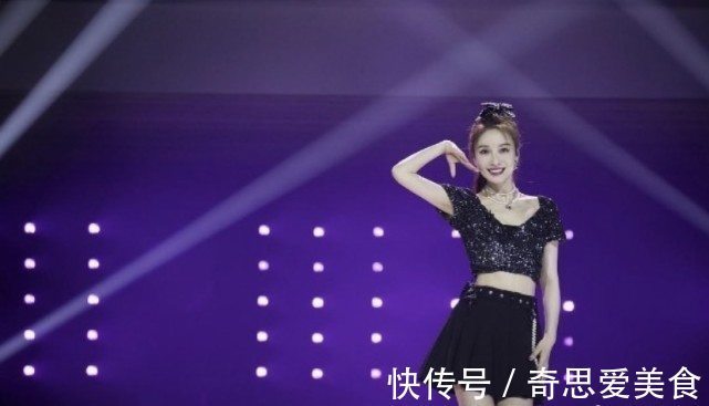 背心|吴昕瘦下来堪称开挂,女生90斤都难挤进的背心,她却穿出漫画腰