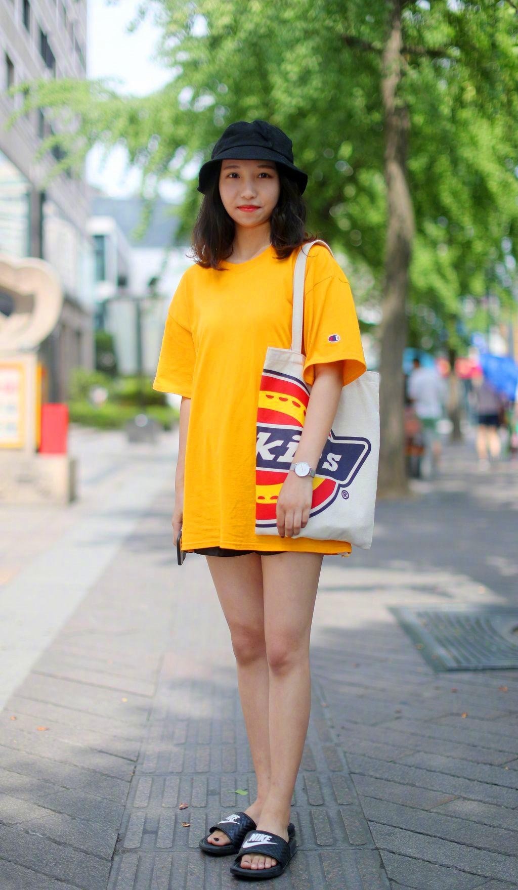 镂空|短发美女镂空修身裙,气质温婉,楚楚动人!