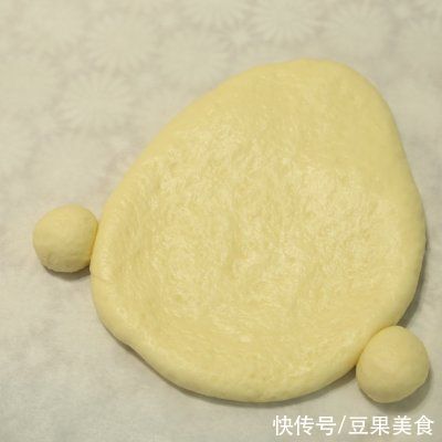 玉米豆|你和幸福就差这一份电饼铛版本，可爱萌萌的小鸡披萨