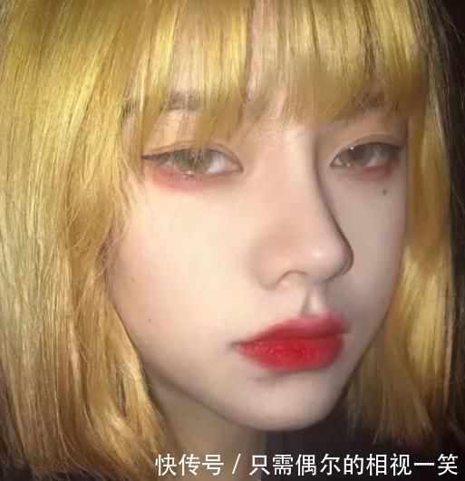 眼窝|女生眼睛若有这3标志,天生自带“招桃花眼”,00后赶紧学起来