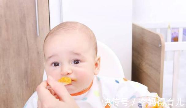 辅食|宝宝开始吃辅食后,喂奶量如何变化才合适?家长要根据月龄来判断