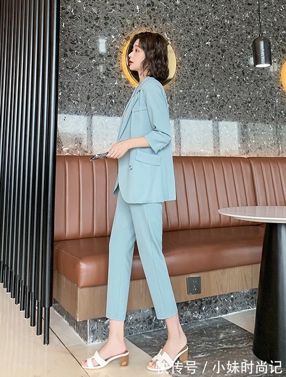 职业|职业气质，时尚休闲，减龄薄款西装套装搭配