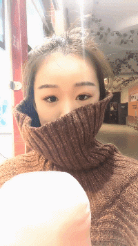 |搞笑GIF:碰瓷的后果很严重,哥们你要谨慎