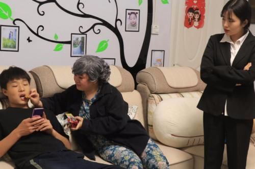 泪目|产妇“偷偷”给医生塞了一张纸条,医生看完泪目,太心酸