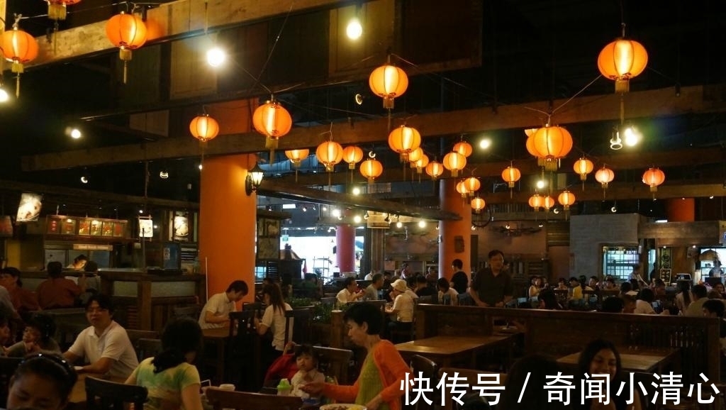 新加坡|新加坡人几乎从不做饭,令国人羡慕不已,他们靠什么生活