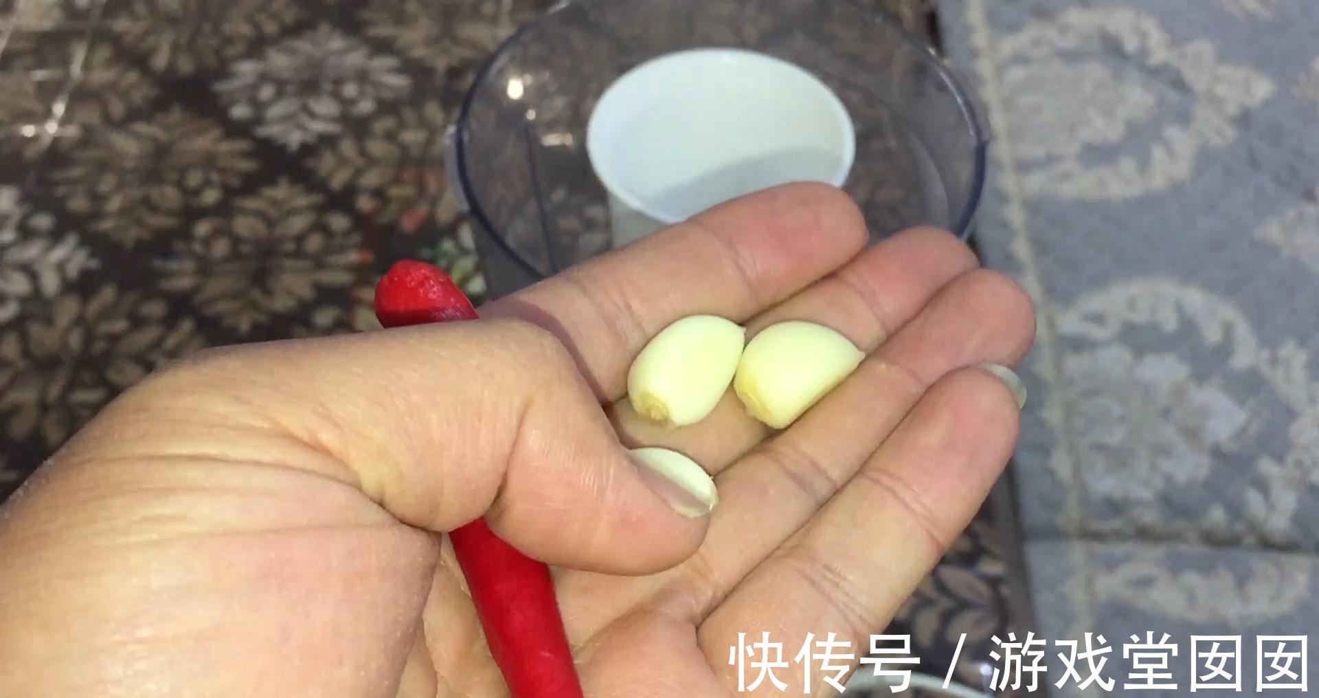 蝴蝶兰|大蒜小米辣养兰花,杀虫杀菌,刺激根部生长,救烂根蝴蝶兰