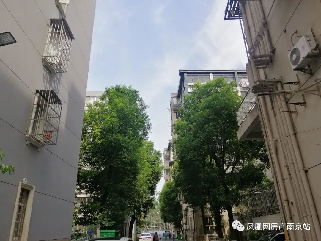 土地使用权|拿地21年,停工6年!江宁烂尾楼被接盘后仍难复活