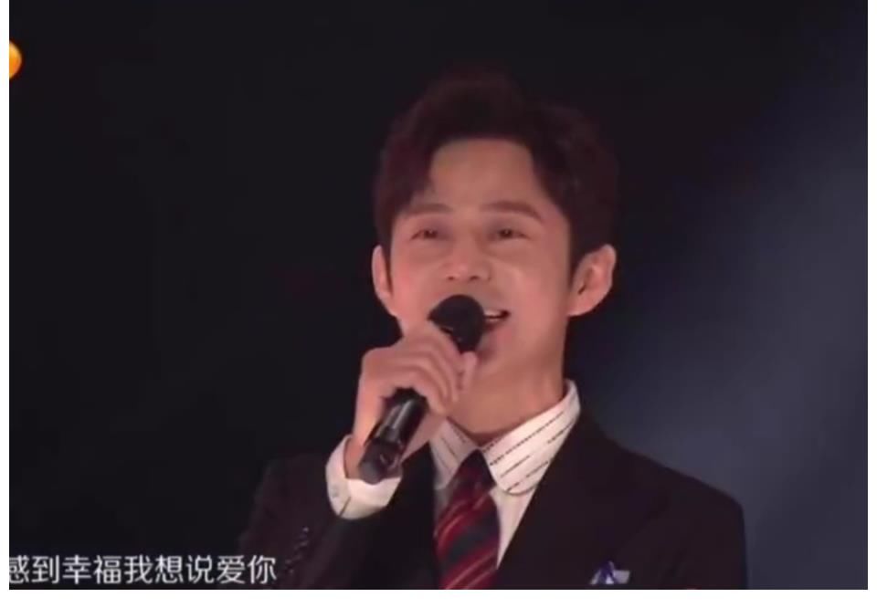 何炅回歸主持雙11晚會，他和汪涵還是湖南臺的臺柱子，網(wǎng)友評論太暖心