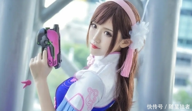 理解|腐团儿直播跳舞,超管看完后才封禁?观众:理解,毕竟超管也想看