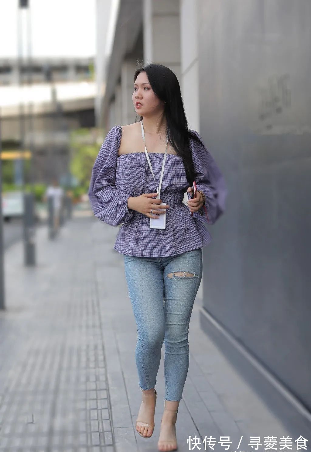 秋季 腿粗为何穿破洞裤?穿搭中的细节精髓,可能你还被蒙在鼓里