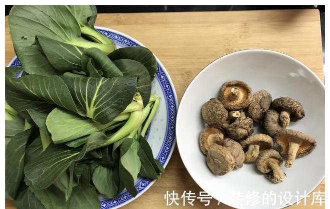 诱人|香菇青菜，香菇用冷水泡还是热水泡？许多人错了，难怪炒出来不香