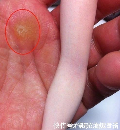 工匠|感叹能够做出如此逼真的手办时,看到工匠的手,恍然大悟了