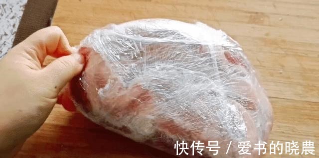 腊肉怎么腌制才好吃第1步不是抹盐，记住3个窍门，腊肉越放越香！