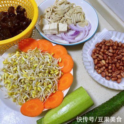 周末和美味的香辣烤鱼更配哦