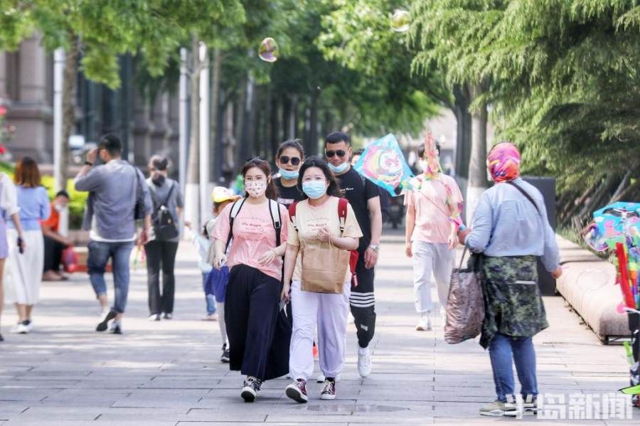 游人|初夏花海醉游人