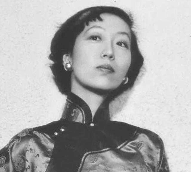 张爱玲|张爱玲我们与母亲总是,一边相爱又一边相杀